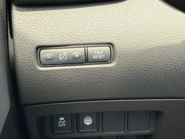 2022 Nissan Rogue Sport S FWD Xtronic CVT