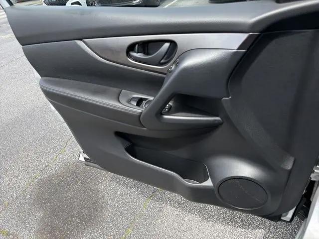 2022 Nissan Rogue Sport S FWD Xtronic CVT
