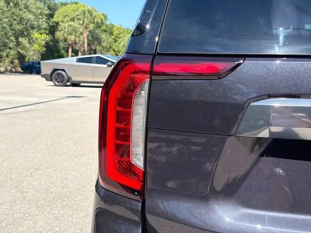 2024 GMC Yukon 4WD AT4