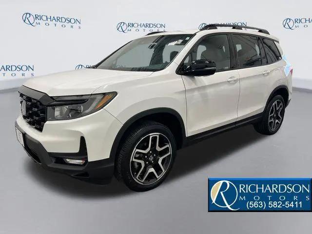 2023 Honda Passport AWD Elite for sale in Dubuque, IA