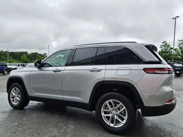 2026 Jeep Grand Cherokee Laredo 4x4