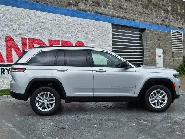 2026 Jeep Grand Cherokee Laredo 4x4