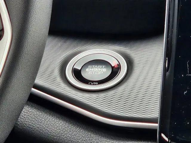 2026 Jeep Grand Cherokee Laredo 4x4