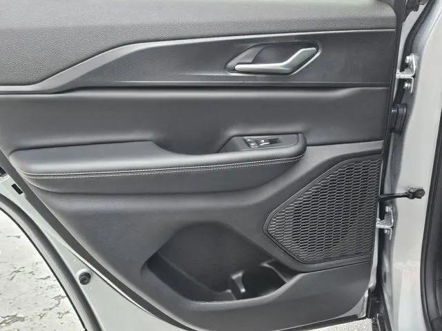 2026 Jeep Grand Cherokee Laredo 4x4