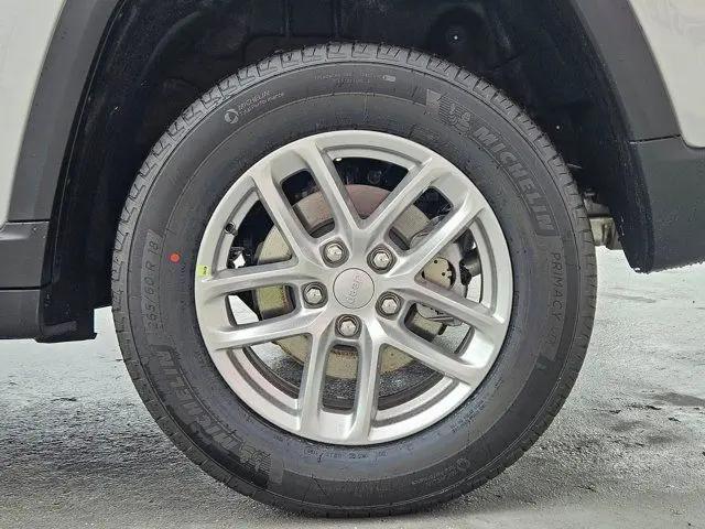2026 Jeep Grand Cherokee Laredo 4x4