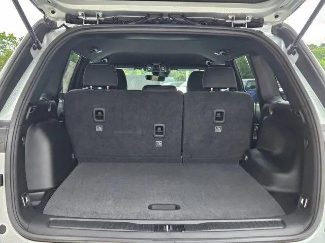 2026 Jeep Grand Cherokee Laredo 4x4