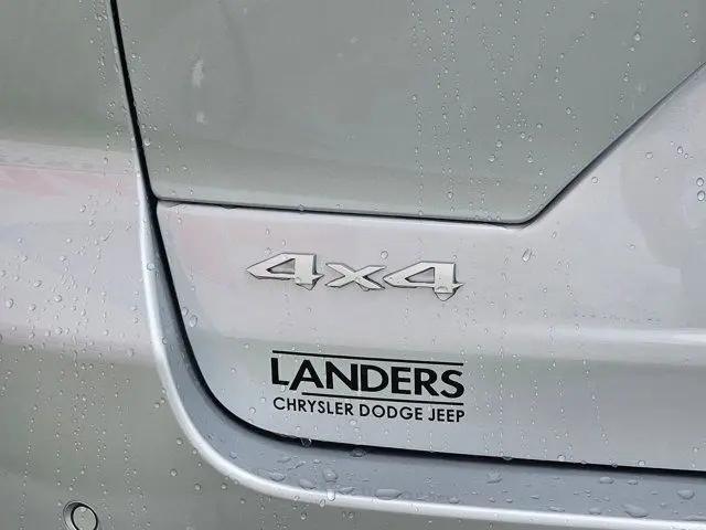 2026 Jeep Grand Cherokee Laredo 4x4