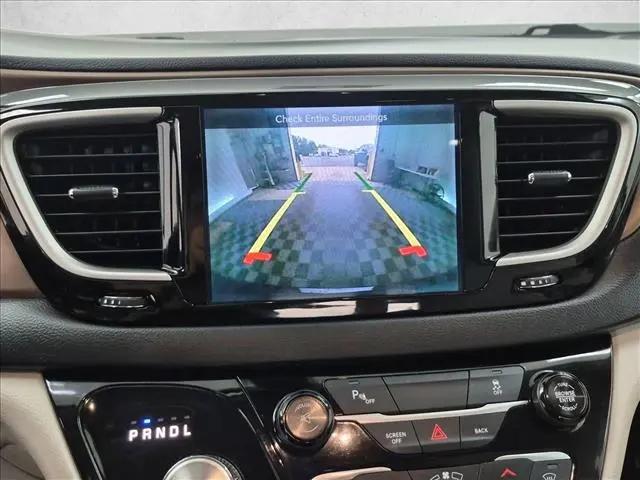 2017 Chrysler Pacifica Touring-L