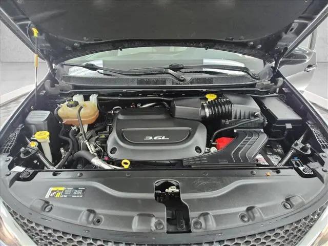 2017 Chrysler Pacifica Touring-L