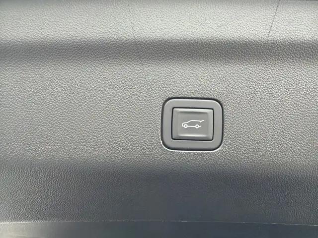2025 Chevrolet Suburban 4WD High Country