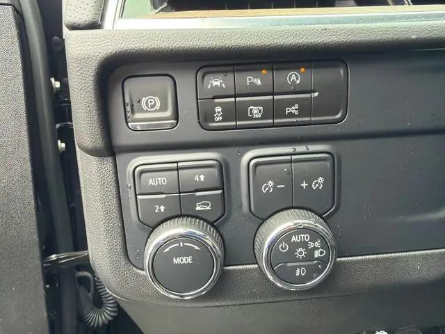 2025 Chevrolet Suburban 4WD High Country