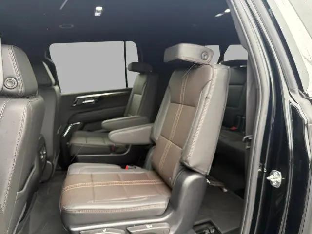 2025 Chevrolet Suburban 4WD High Country