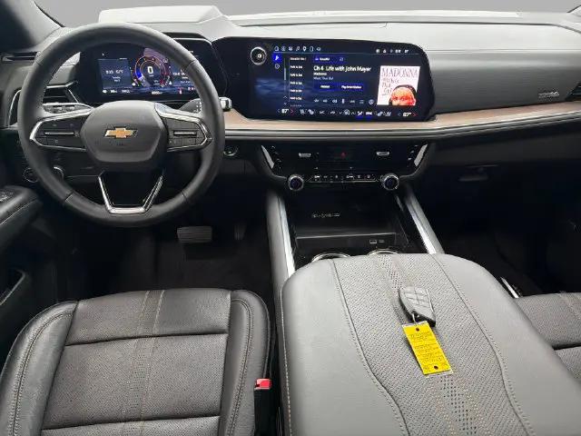 2025 Chevrolet Suburban 4WD High Country