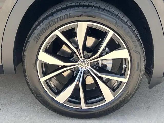 2026 Volkswagen Atlas SEL Premium R-Line