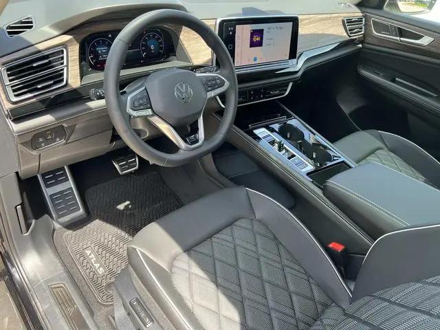 2026 Volkswagen Atlas SEL Premium R-Line