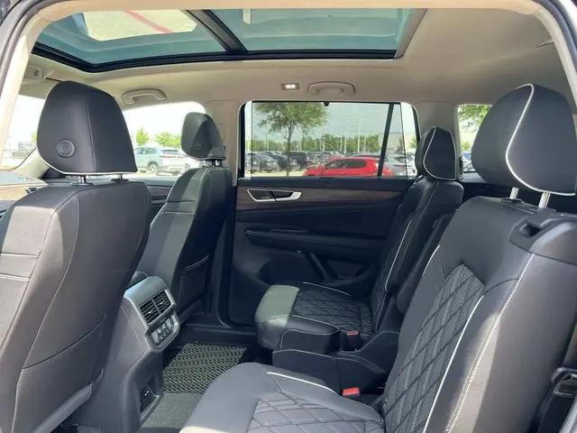 2026 Volkswagen Atlas SEL Premium R-Line