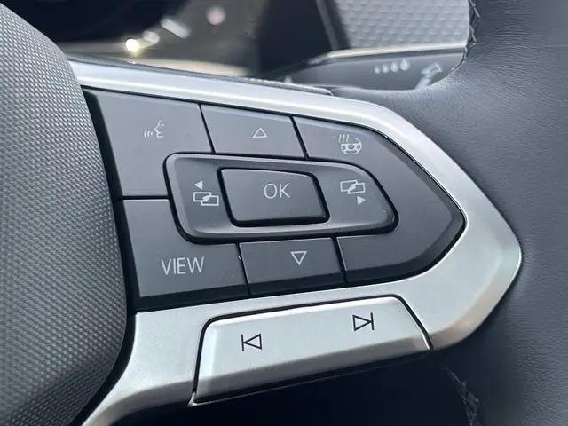 2026 Volkswagen Atlas Cross Sport SEL Premium R-Line