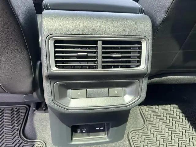 2026 Volkswagen Atlas Cross Sport SEL Premium R-Line