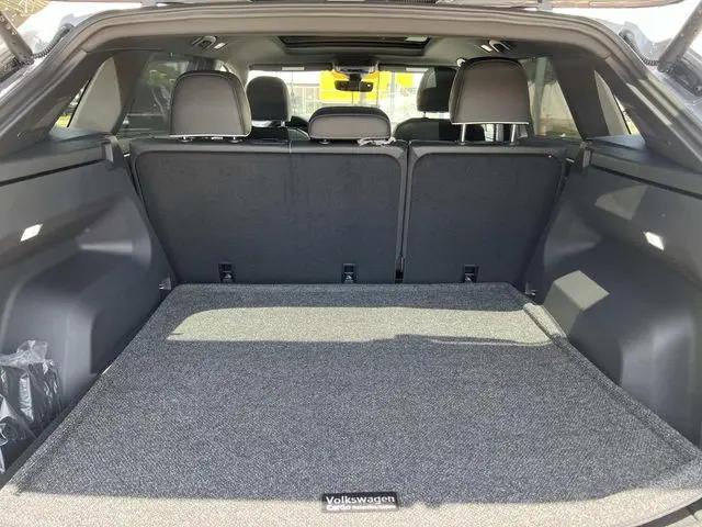 2026 Volkswagen Atlas Cross Sport SEL Premium R-Line