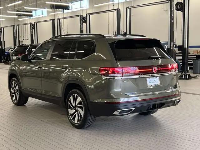 2026 Volkswagen Atlas SE with Technology