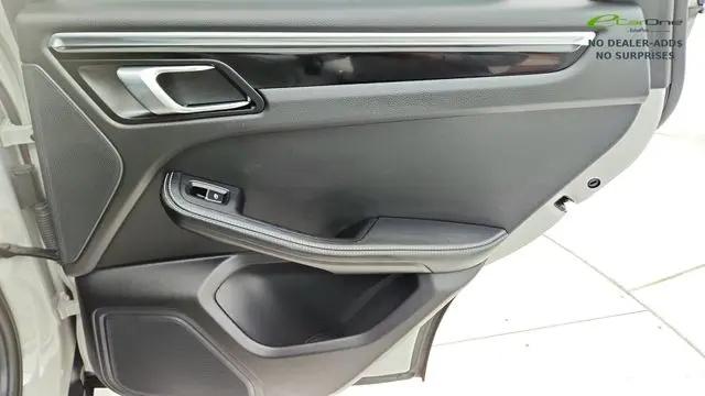 2024 Porsche Macan Macan