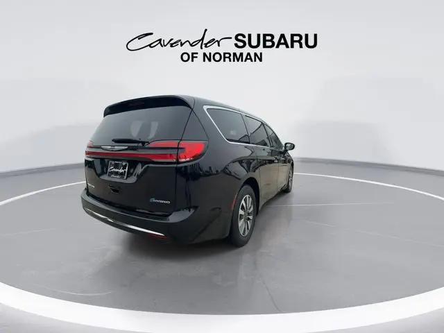 2024 Chrysler Pacifica Hybrid Select