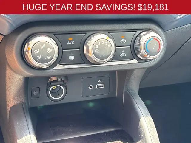 2025 Nissan Versa 1.6 SV