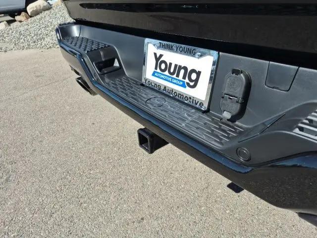 2026 Ram 1500 Big Horn Crew Cab 4x4 64 Box