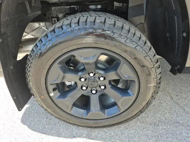 2026 Ram 1500 Big Horn Crew Cab 4x4 64 Box