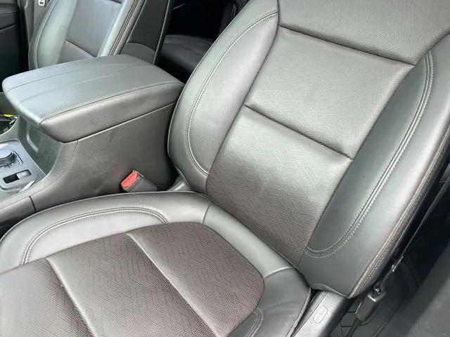 2023 Chevrolet Traverse FWD High Country