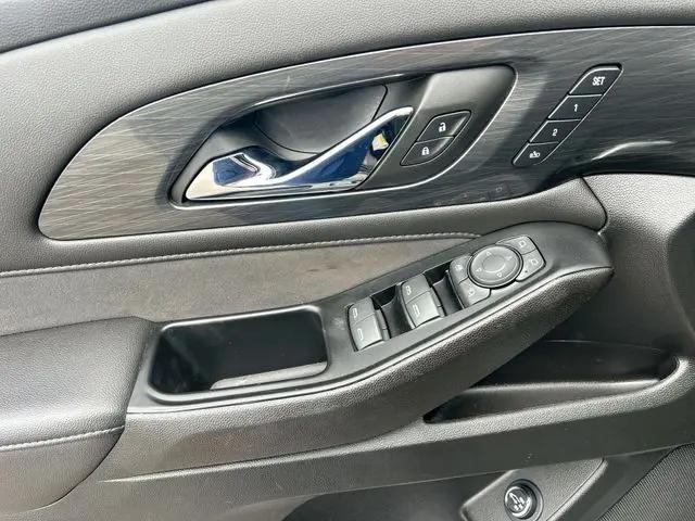 2023 Chevrolet Traverse FWD High Country