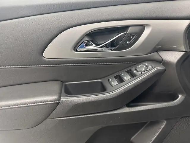 2023 Chevrolet Traverse FWD LT Cloth