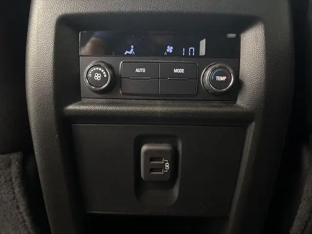 2023 Chevrolet Traverse FWD LT Cloth