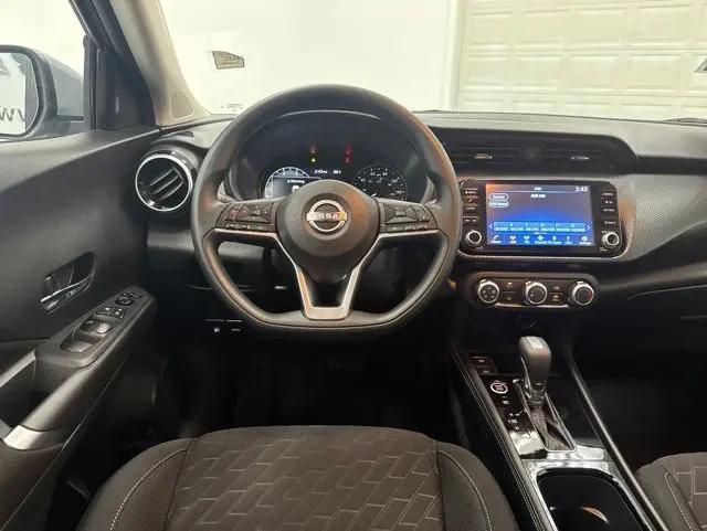 2023 Nissan Kicks SV Xtronic CVT
