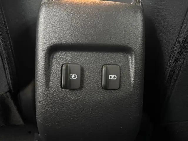 2023 Nissan Kicks SV Xtronic CVT