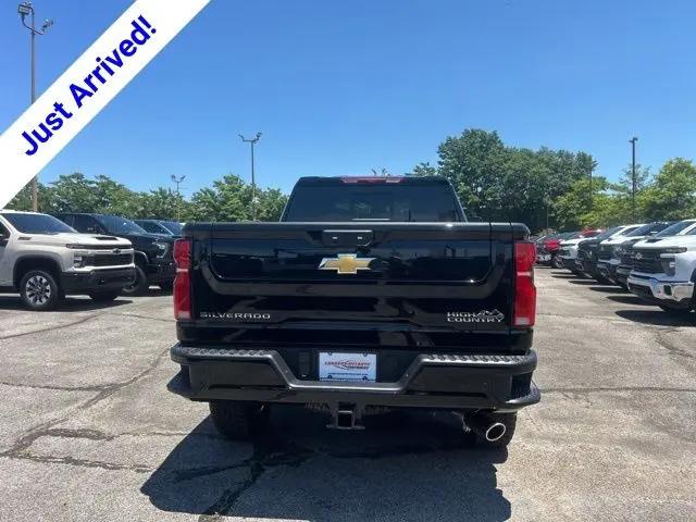 2026 Chevrolet Silverado 2500HD Crew Cab, Standard Bed, High Country, 4WD