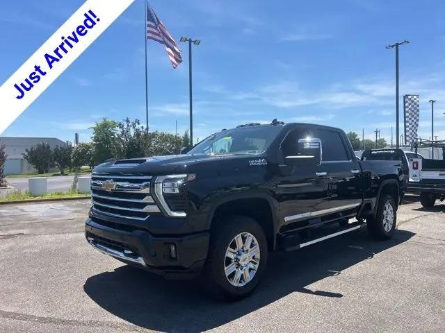 2026 Chevrolet Silverado 2500HD Crew Cab, Standard Bed, High Country, 4WD