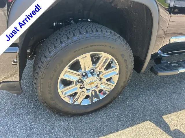 2026 Chevrolet Silverado 2500HD Crew Cab, Standard Bed, High Country, 4WD