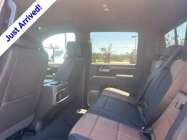 2026 Chevrolet Silverado 2500HD Crew Cab, Standard Bed, High Country, 4WD
