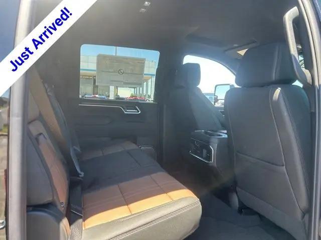 2026 Chevrolet Silverado 2500HD Crew Cab, Standard Bed, High Country, 4WD