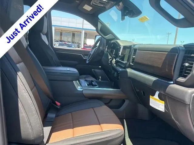 2026 Chevrolet Silverado 2500HD Crew Cab, Standard Bed, High Country, 4WD