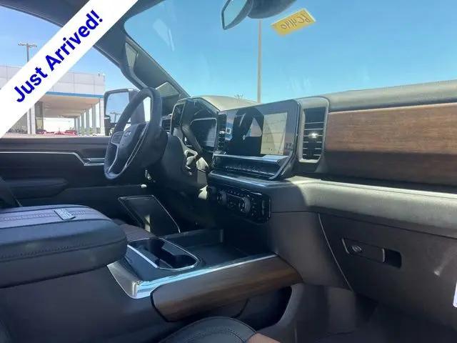 2026 Chevrolet Silverado 2500HD Crew Cab, Standard Bed, High Country, 4WD