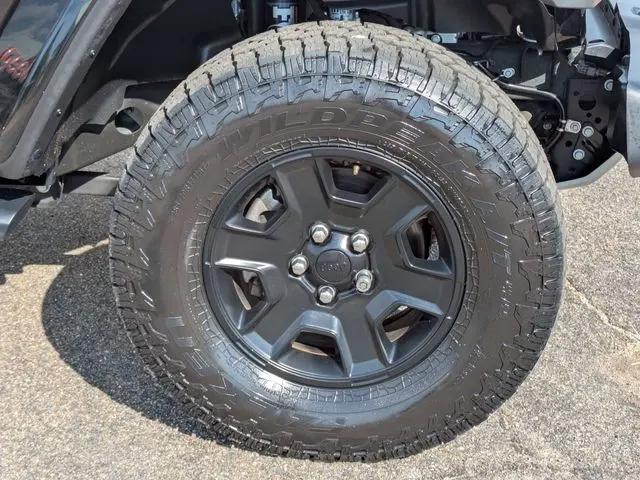 2022 Jeep Gladiator Sport
