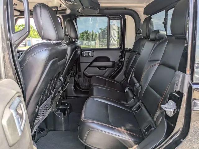 2022 Jeep Gladiator Sport