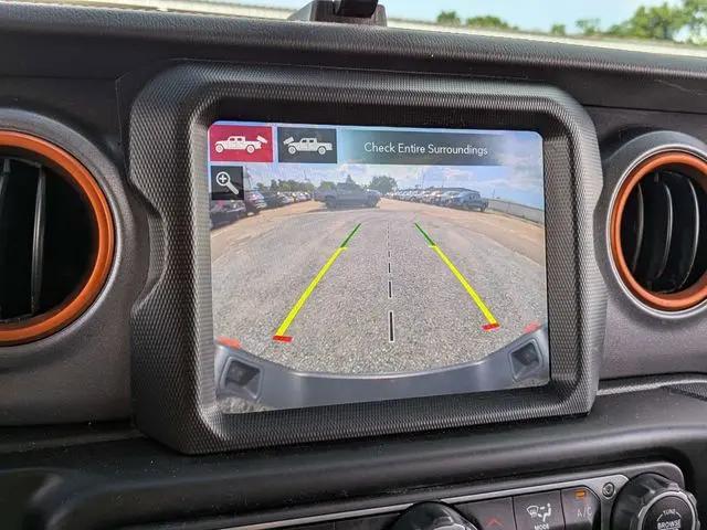 2022 Jeep Gladiator Sport