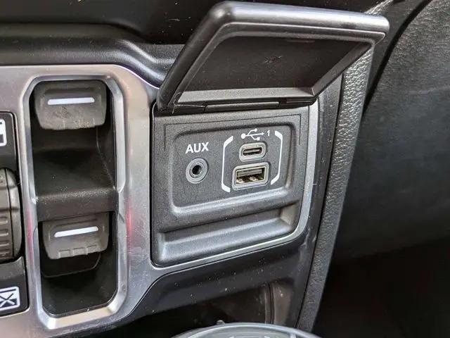 2022 Jeep Gladiator Sport