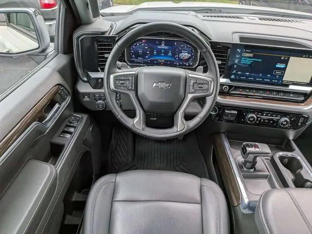 2024 Chevrolet Silverado 1500 4WD Crew Cab Short Bed RST