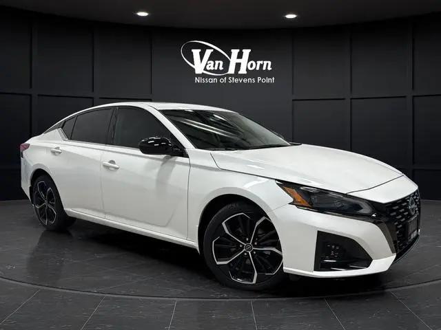 2023 Nissan Altima SR Intelligent AWD for sale in Stevens Point, WI