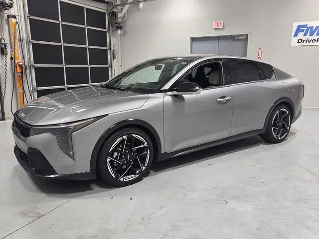 2025 Kia K4 GT-Line