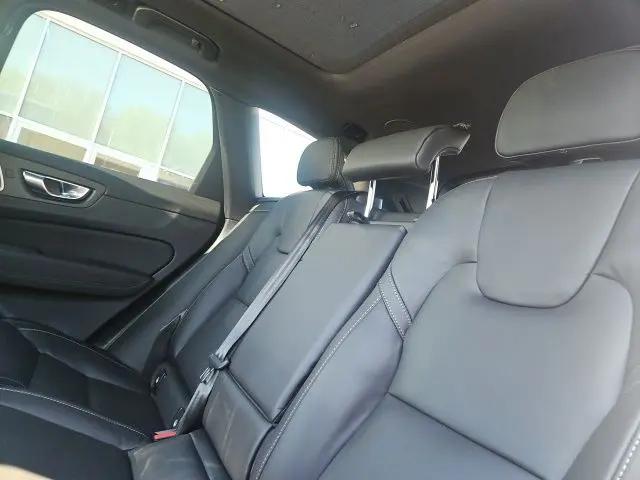 2026 Volvo XC60 B5 Ultra Black Edition